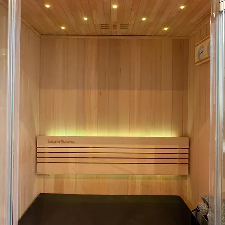 Hirschmann 3 Mit Sauna Und Balkon Apartmán *